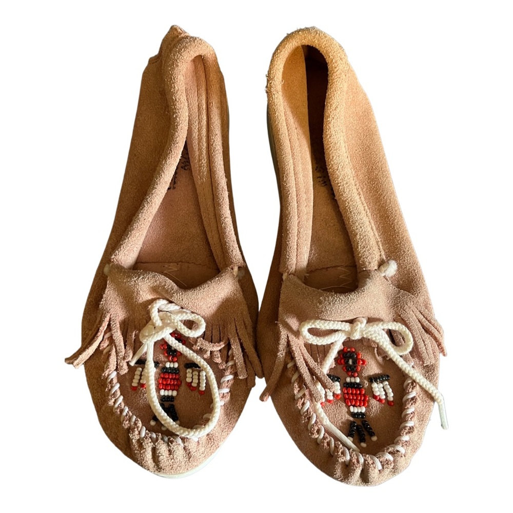 Minnetonka Pink Beaded moccasins